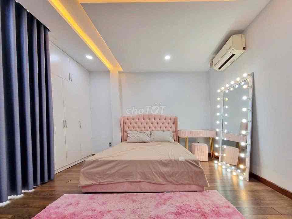 Just 100 percent of the apartment 35 M2 Department Full furniture right in Nguyễn Gia Trí.