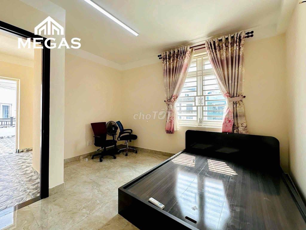 It's the owner who rents only 5 million-- state-wide apartment to 76 meters.