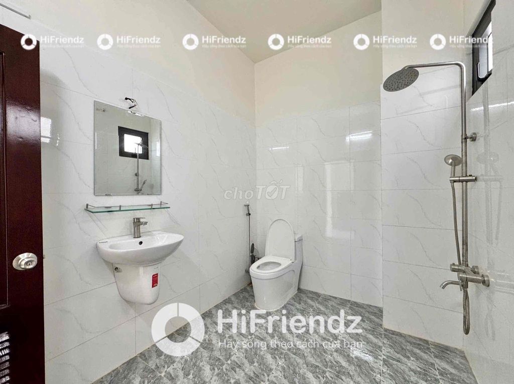 The penthouse 50 M2 right in Tên Lửa -- there's a balcony -- very nice interior.