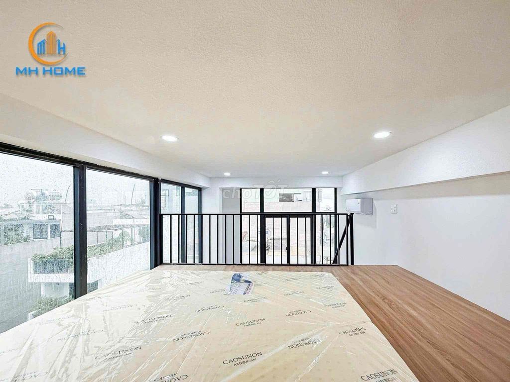 The apartment has a new Cộng Hoà.