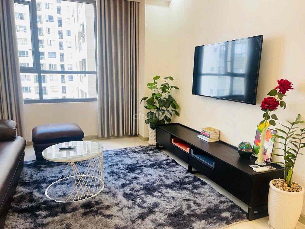The apartment is two The Gold View fucking bedrooms.