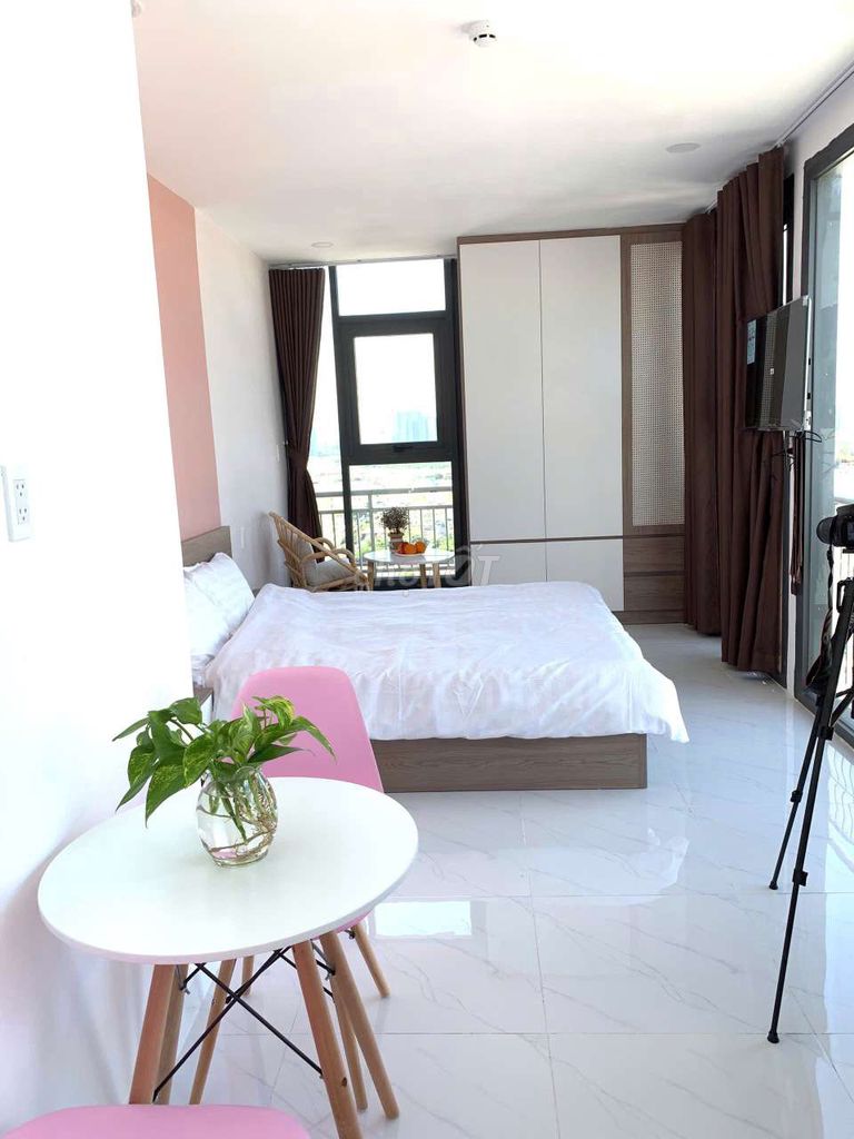 Penthouse service apartment near ufm, nttu