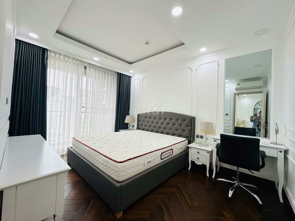 Rent chccméh, pmh, two bedrooms, two toilets, a whole new piece of furniture, for the price: 25 million.