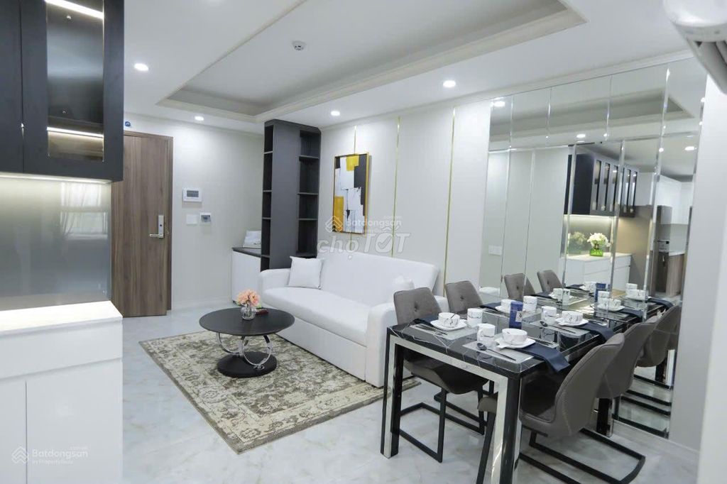 Three Homyland riverside apartments. It's worth 16 million a month. (3) Bedrooms, 2 toilets, enough furniture.