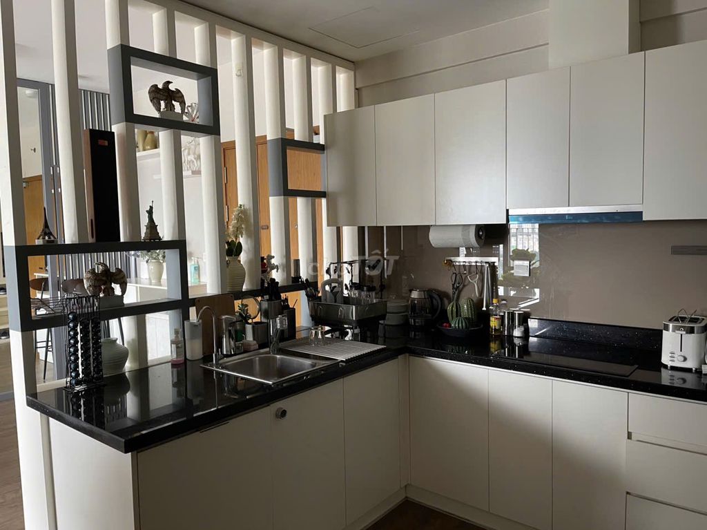 Need to rent Diamond Lotus apartment.