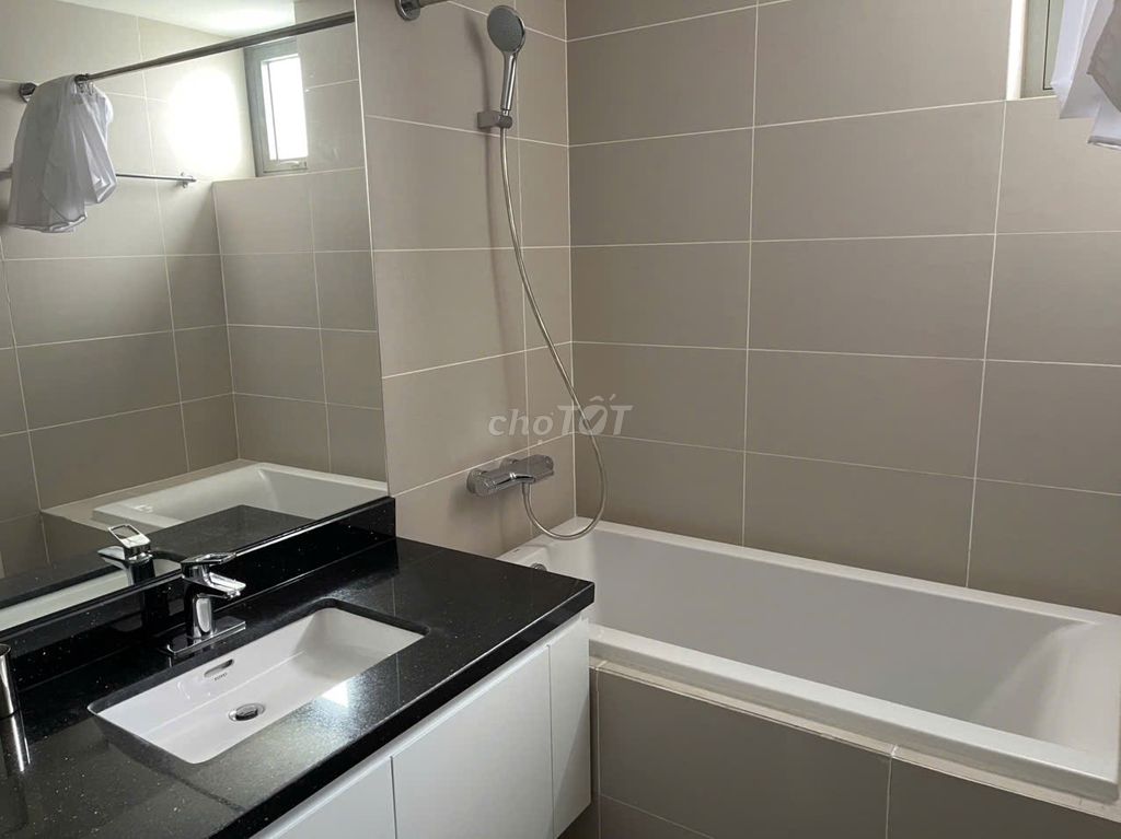 Need to rent Diamond Lotus apartment.