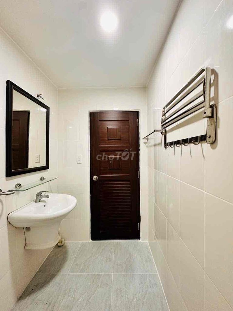 To rent a new apartment.
