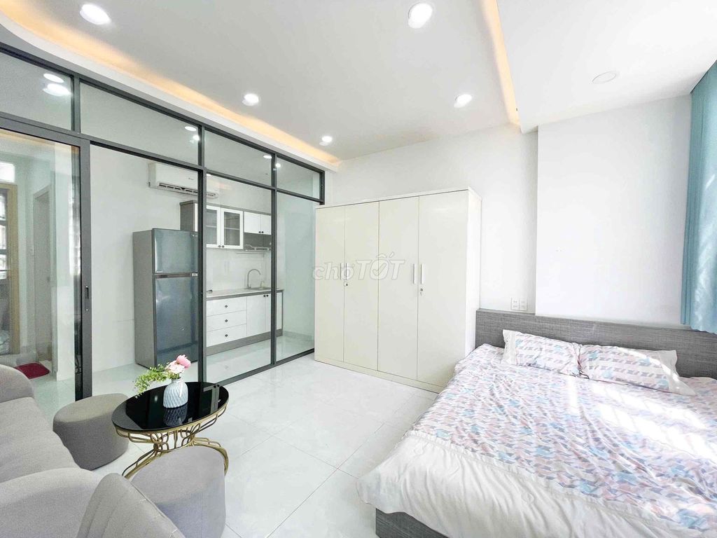 The 1st House, the balcony, Hoàng Sa, Dakao, District 1, near the Town Bridge.