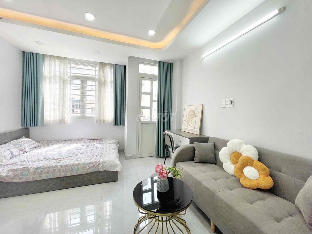 The 1st House, the balcony, Hoàng Sa, Dakao, District 1, near the Town Bridge.