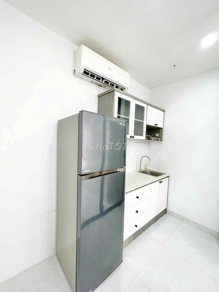 The 1st House, the balcony, Hoàng Sa, Dakao, District 1, near the Town Bridge.
