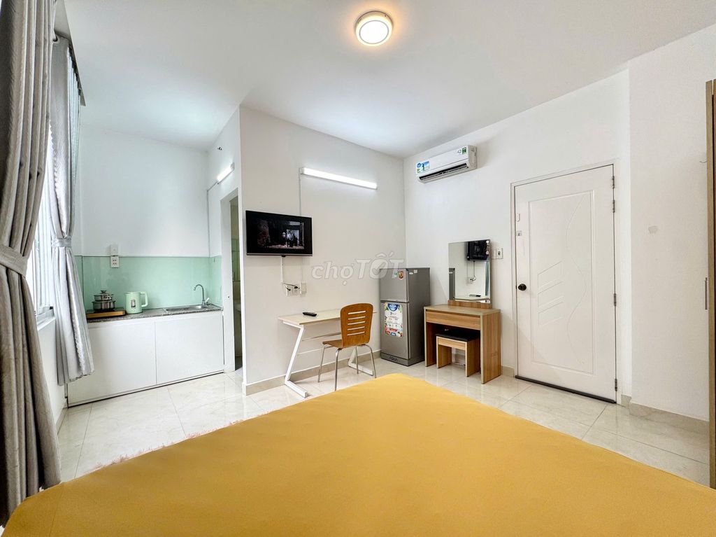 The cool, beautiful apartment near the chess market