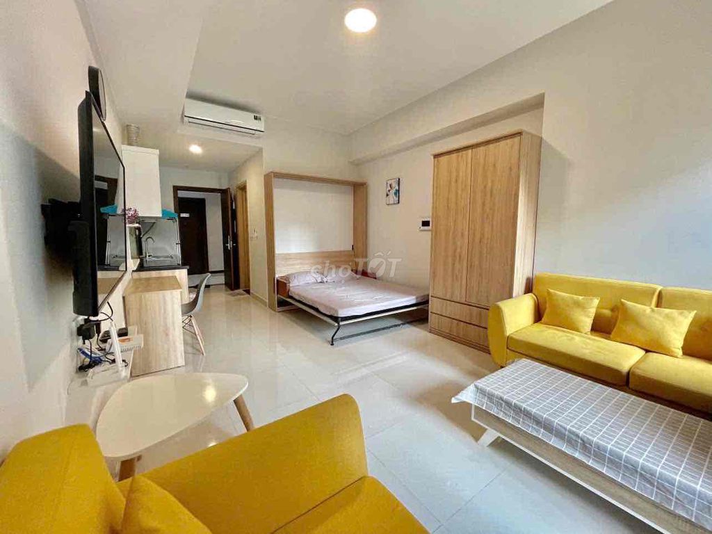Rent a Botanica Premier apartment. A bedroom. A 35-foot bathroom near the park.