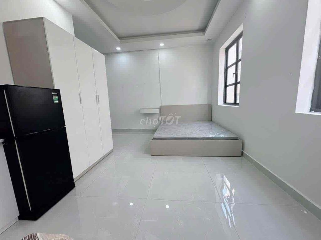 Rent one bedroom.
