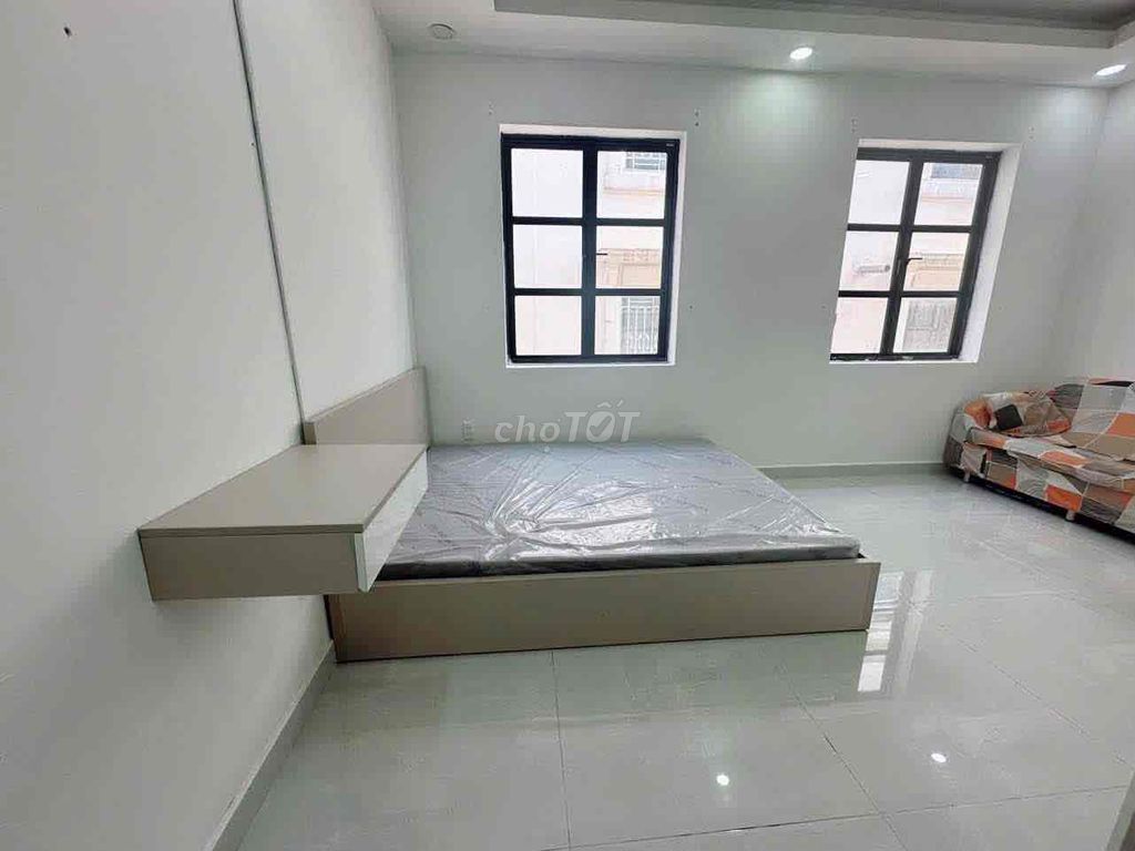 Rent one bedroom.