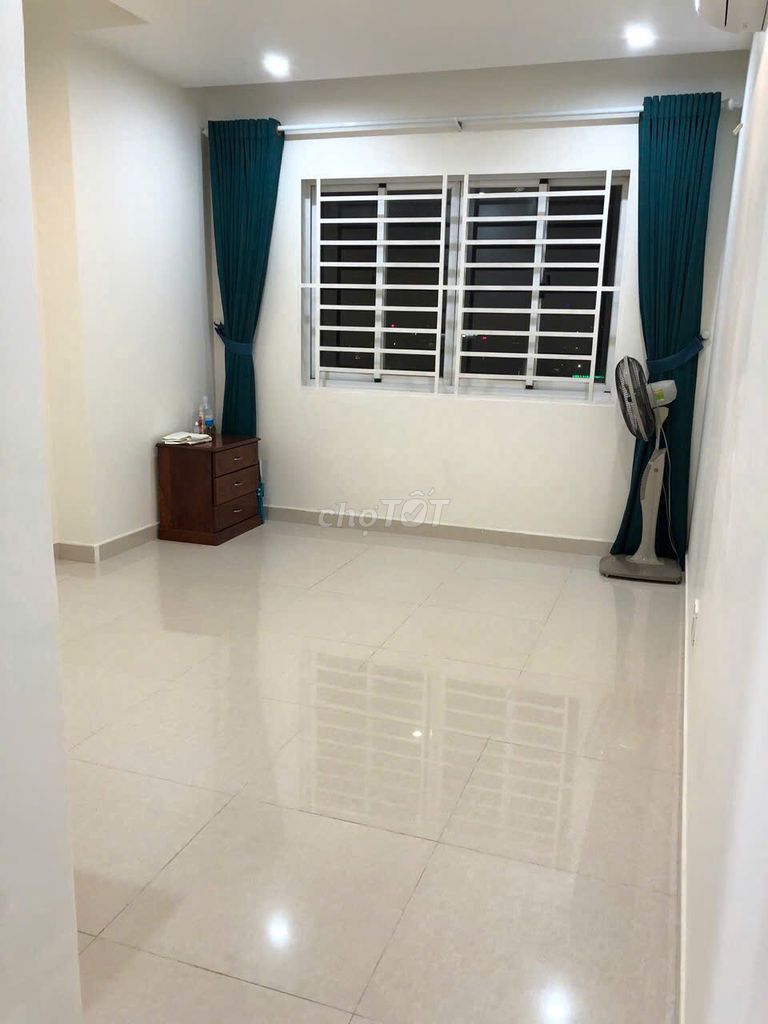 - Two bedrooms. - 11 million.
