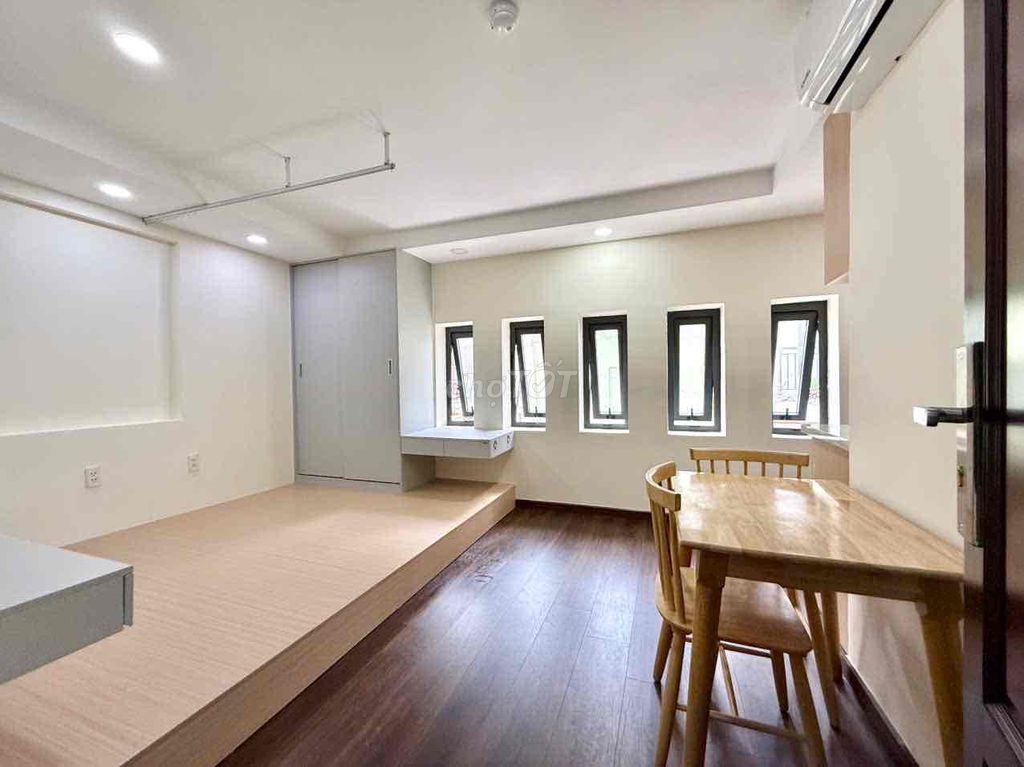 New Project Green Bank, Full interior, elevator