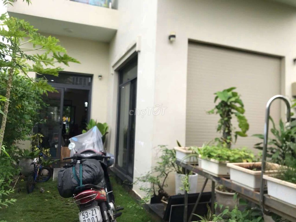 Rent the whole apartment or rent the suite.