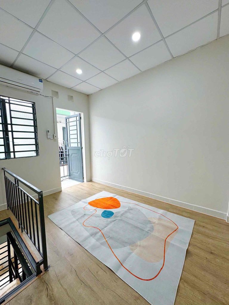 - Two spaces near hutech.