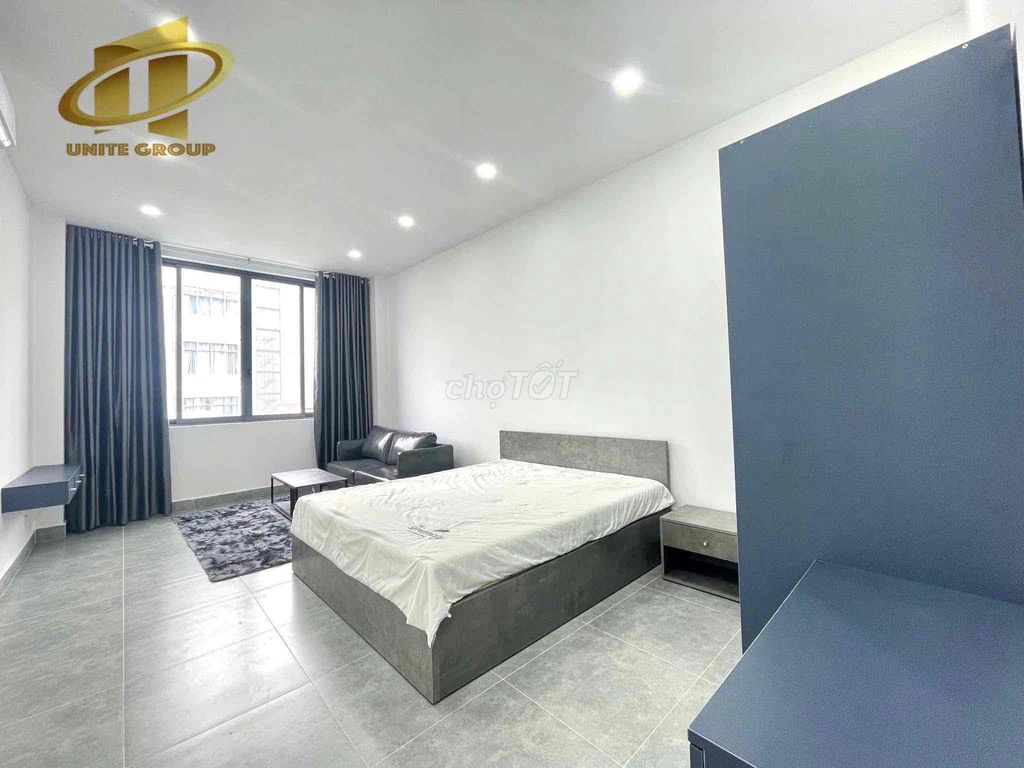 Rent the service room. A balcony bedroom. Full comfort.