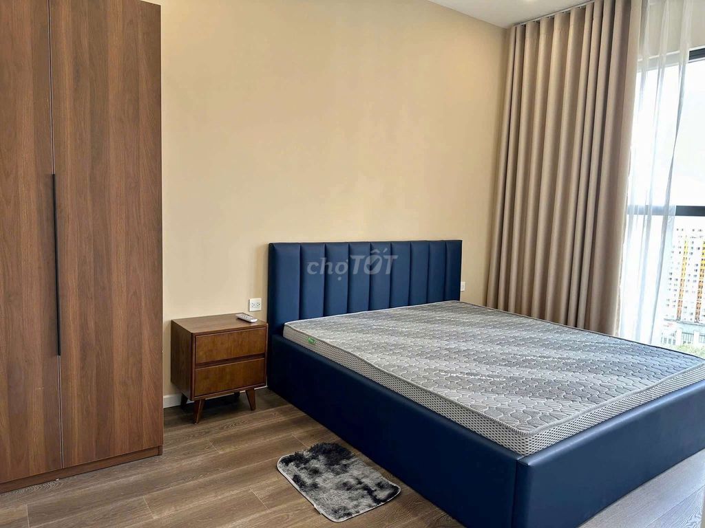 2 Bedrooms Full Seven cost 17 million a month to pql + high speed internet