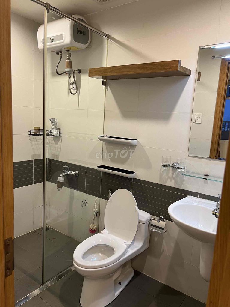Rent him blue, 100 meters two bedrooms two full interior toilets. 15 million a month.