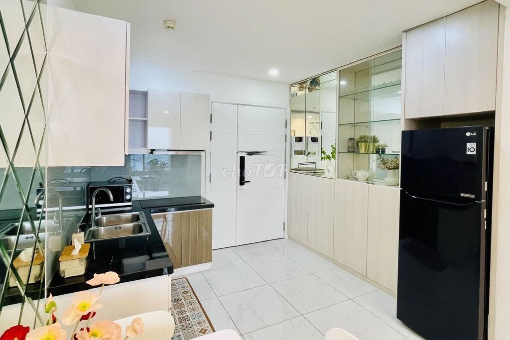 Rent Terra Royal apartment 2 bedrooms, 60 meters, full interior.