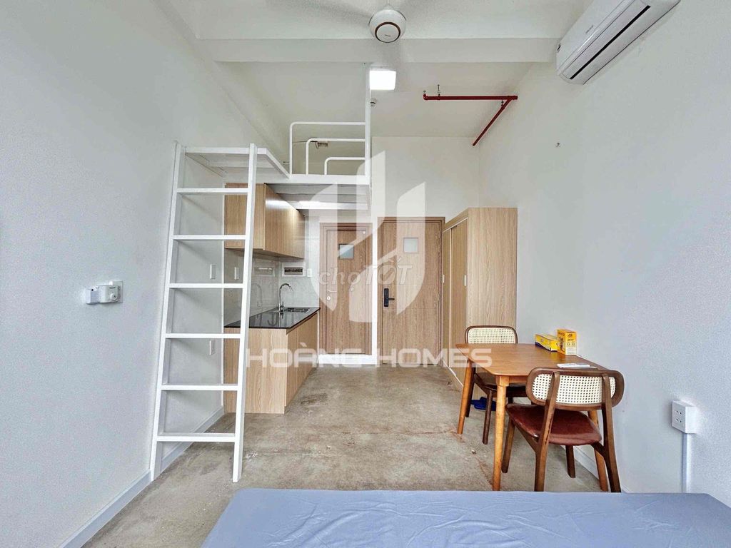 Room 5.9 million-- free car-- off the grid!