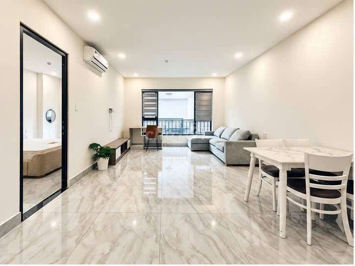 One bedroom near the Leiter Bridge, vlu cs3, Mrs. Clellai.