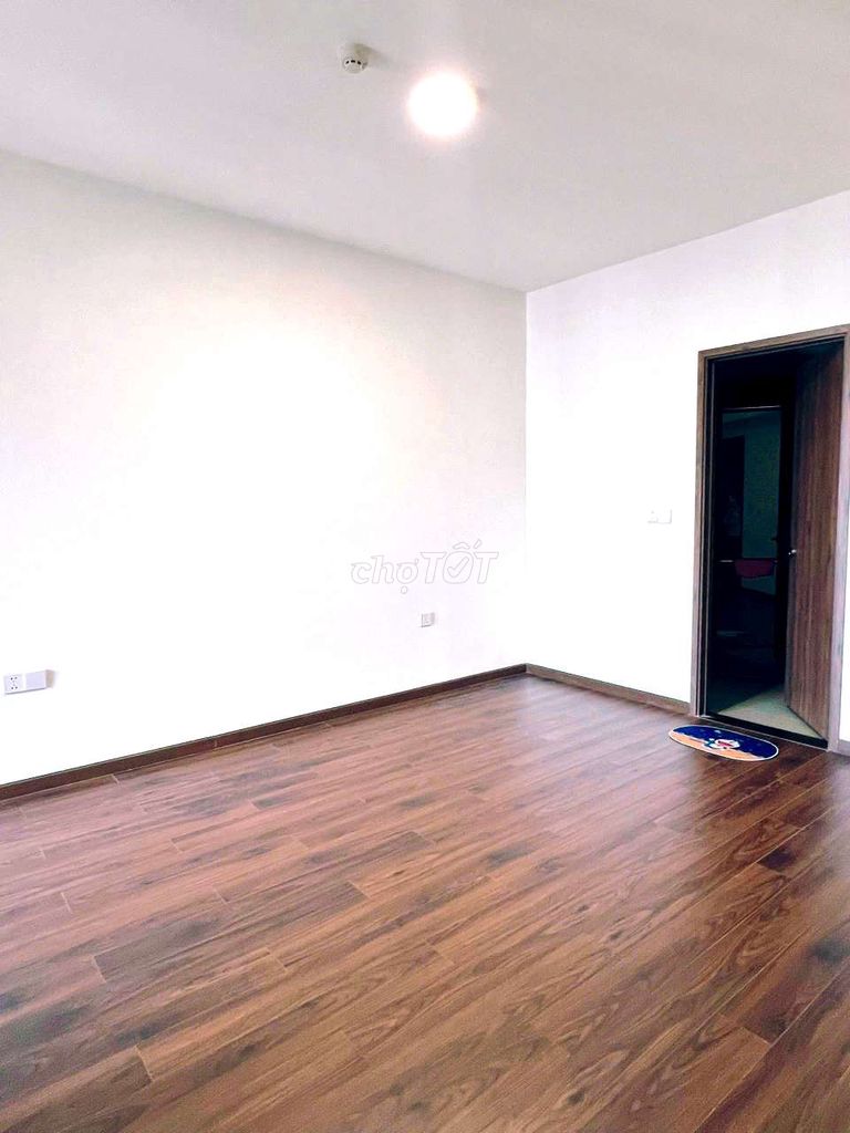 It's right here in the two bedrooms. There's an 11-and-a-half million electrical interior in the city of Ho Chi Minh.