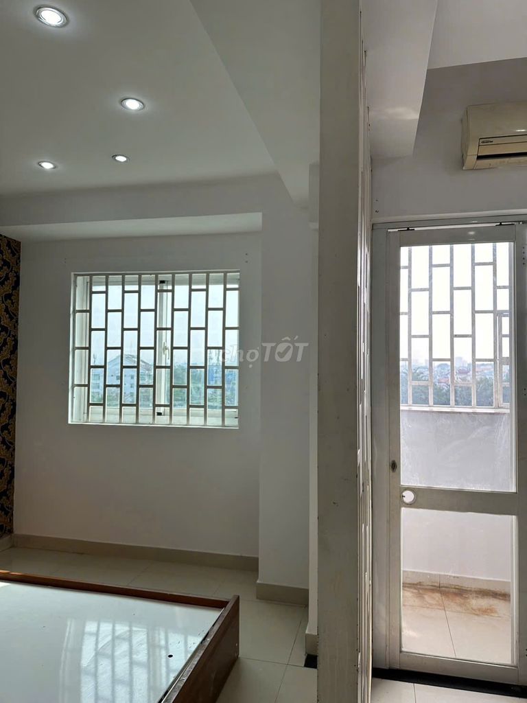 C/C Mountain Paint (create 1), 2 bedrooms, few interiors, 8 million a month, close to aeon bt