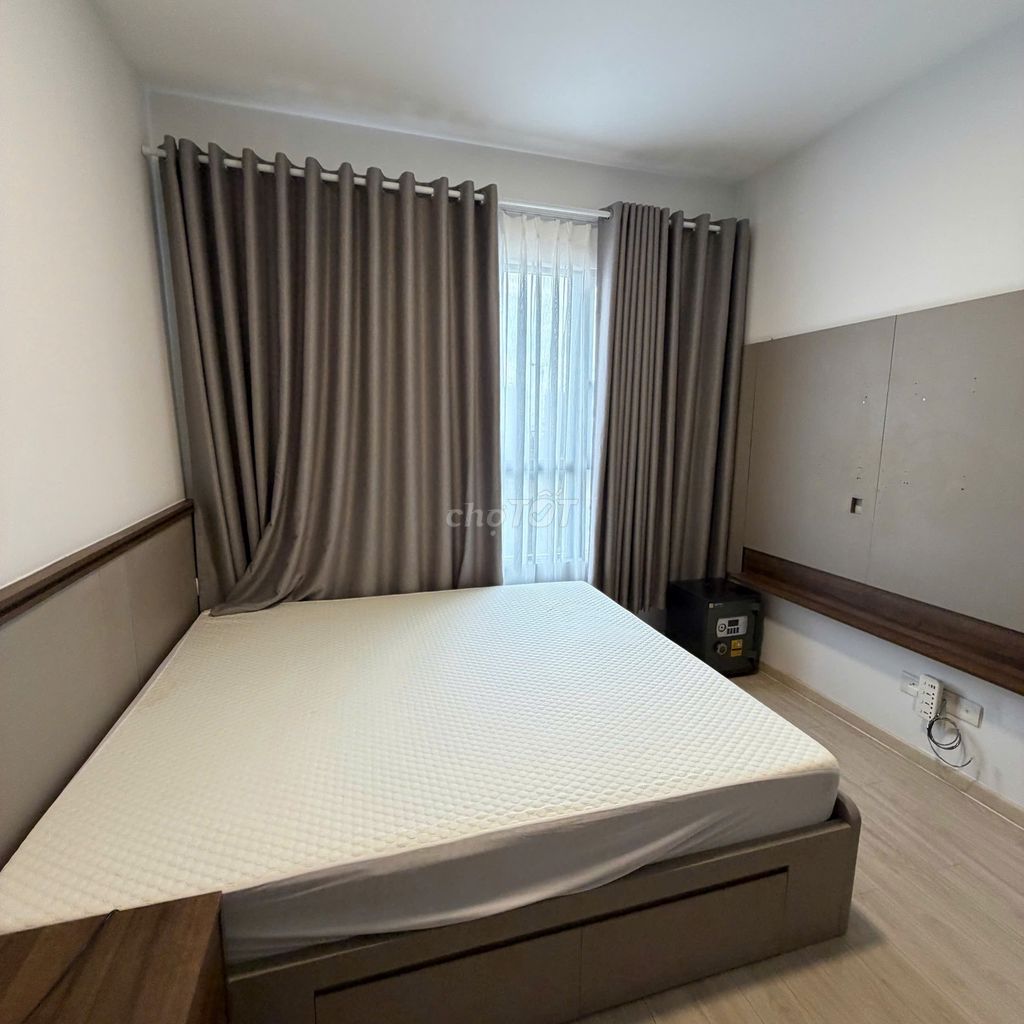 Hire the apartment of the second district, quiet apartment.