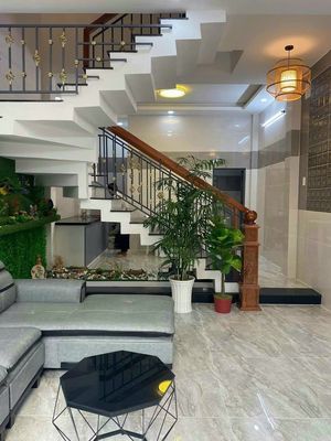 Need to rent a home hext 304/4 A T-minus 12 Q.Bình Thạnh.