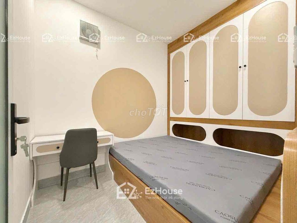 apartment full interior - open balcony - center of District 10