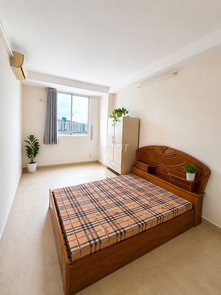 Rent apartment two bedrooms. Two toilets.