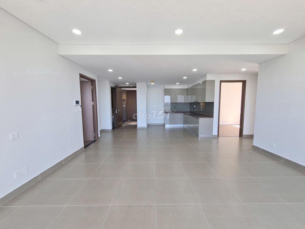 The river panorama rents three bedrooms, two toilets, 114 meters, ntcb, for 17 million.
