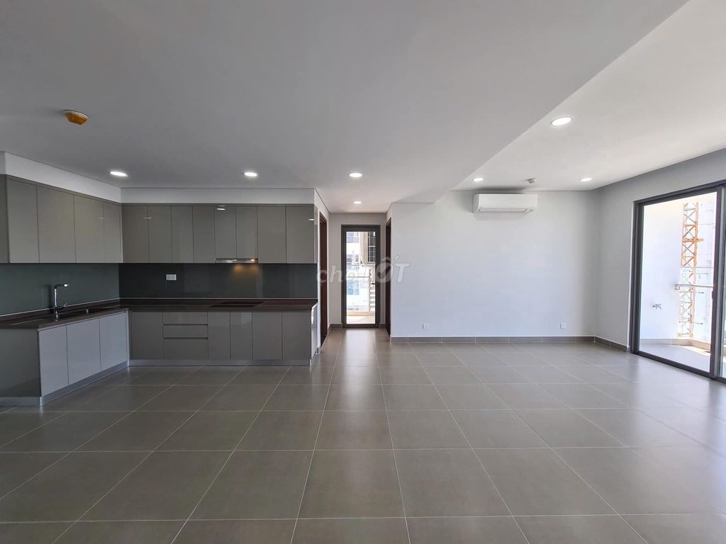 The river panorama rents three bedrooms, two toilets, 114 meters, ntcb, for 17 million.
