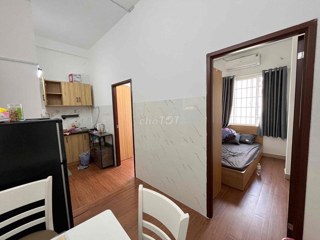 Get out of here! Two large windows' bedrooms full of furniture in the middle of nowhere!