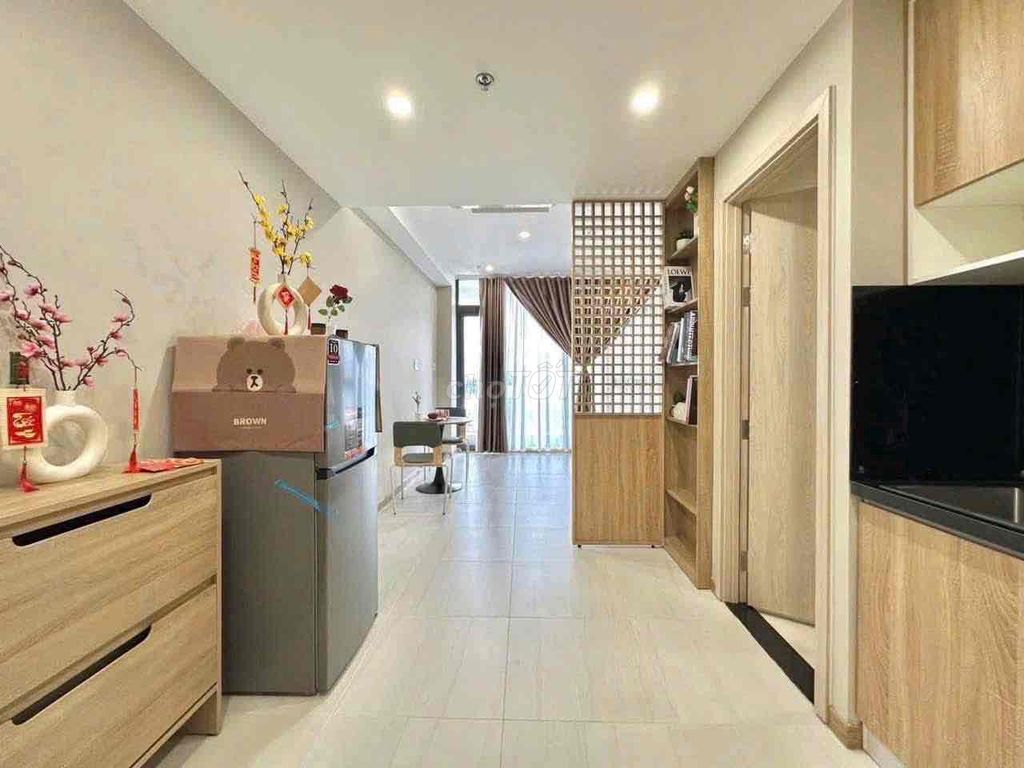District 1 vibe. One bedroom. 1 40 meters bancol at Tân Định.
