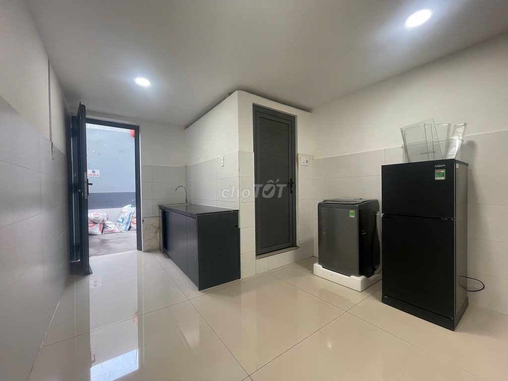 Rent two bedrooms -- a large living room -- where it's six-and-a-half cars away from the 700 M vhu.