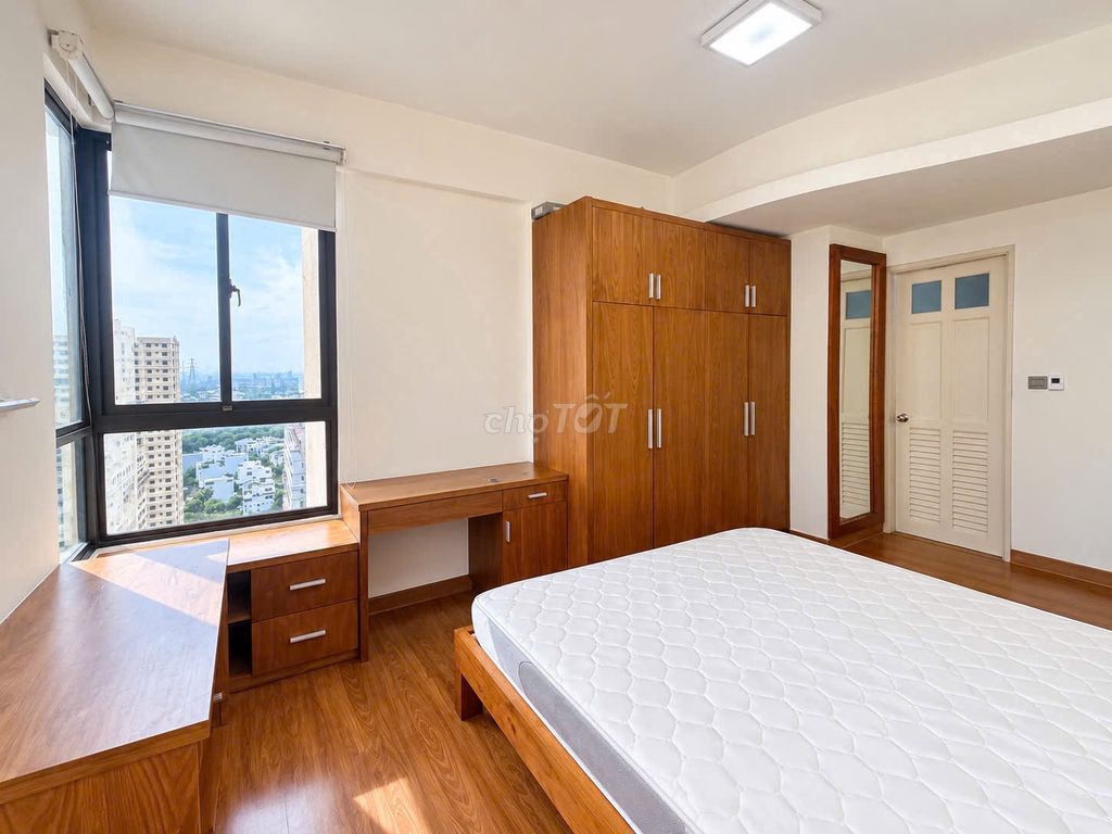 Rent apartment era town - 3 bedrooms - area from 100 meters