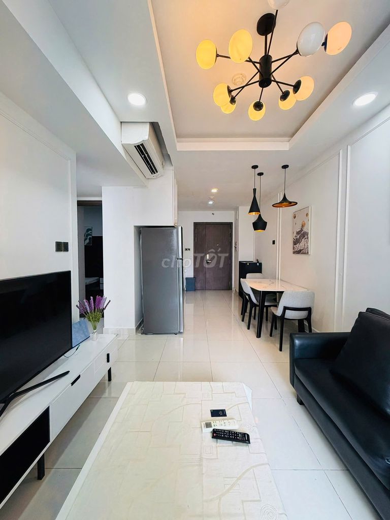 Rent Saigon Royal District 4, 53 meters 2 bedrooms 1 toilet, 18 million a month.