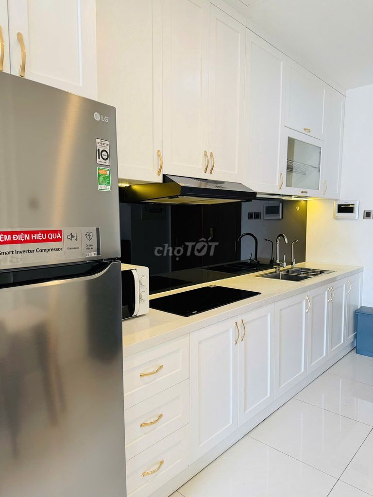 Rent Saigon Royal District 4, 53 meters 2 bedrooms 1 toilet, 18 million a month.