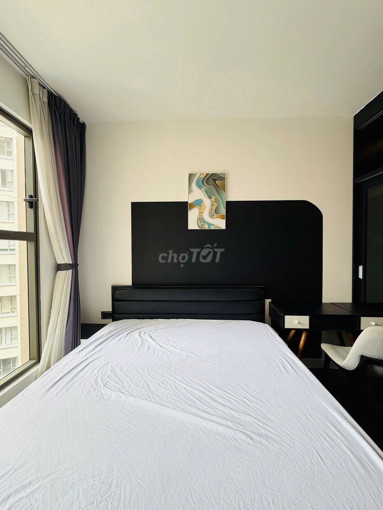 Rent Saigon Royal District 4, 53 meters 2 bedrooms 1 toilet, 18 million a month.
