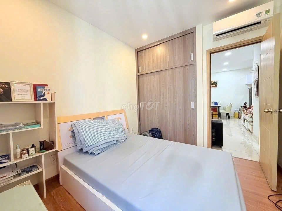 Hoa Sứ, 1877, bedroom: 75 meters, full interior, two bedrooms, 12 million.