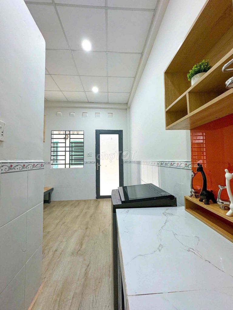New building room - right at the Thủ Đức -- spkt-st-strike.