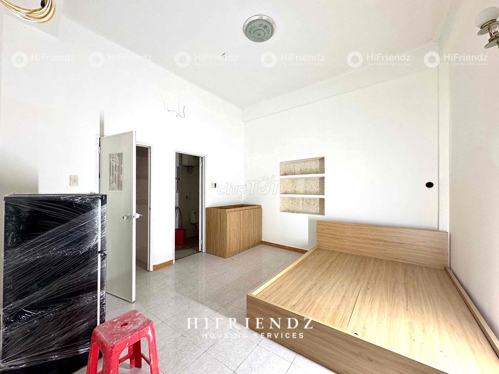 - The machine's elevator, the front-side wash machine - the Golden Market private wash machine