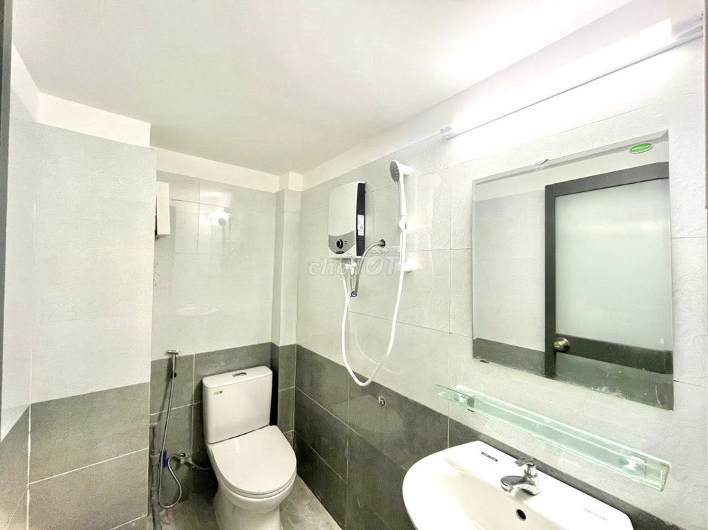 35 M2 open windows, full family furniture.