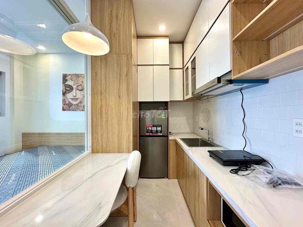 The apartment for the big balconies. Full new furniture in the center of District 1 nice.