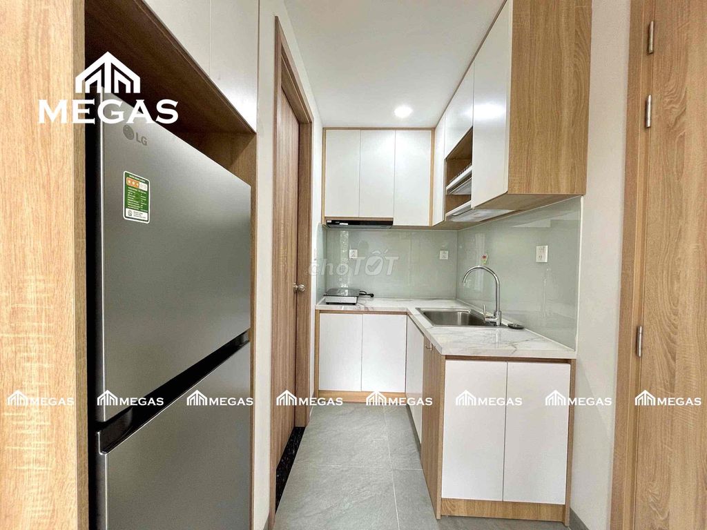 The Studio High School House - Full Endill elevators - Near Tomorrow