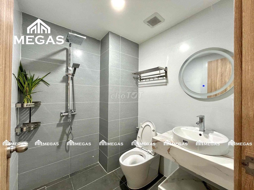 The Studio High School House - Full Endill elevators - Near Tomorrow